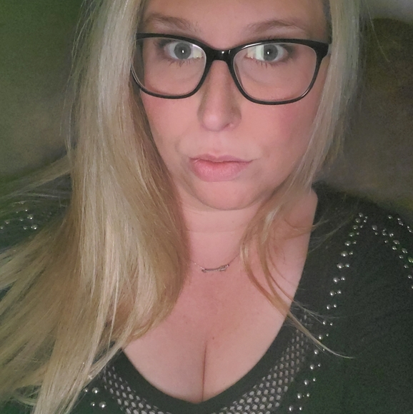 Meet your Posher, Michelle - Picture 4 of 6